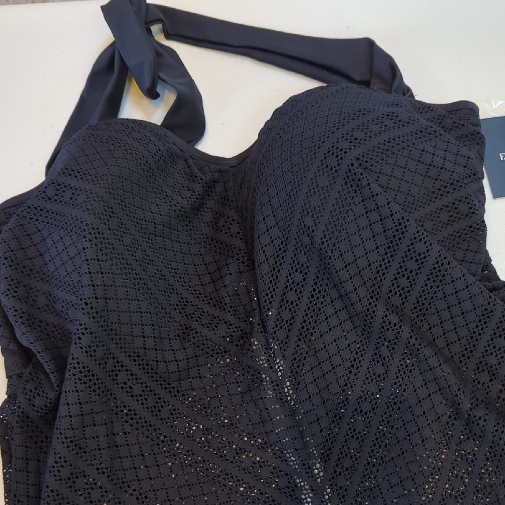 Ellen Tracy, Easy Breezy Black Tankini Top. 40D - Picture 2 of 11
